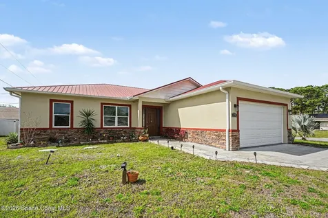 700 Cleaves Street SE Palm Bay FL 32909