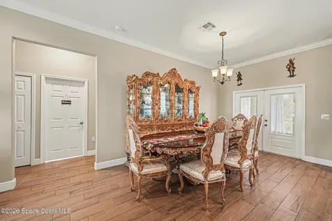 700 Cleaves Street SE Palm Bay FL 32909