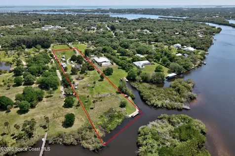 9556 Fleming Grant Road Micco FL 32976