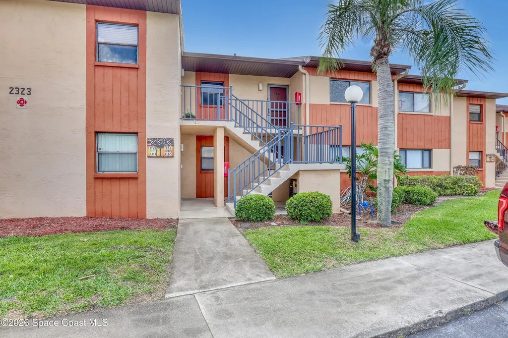 2323 Golf Lake Circle Melbourne FL 32935