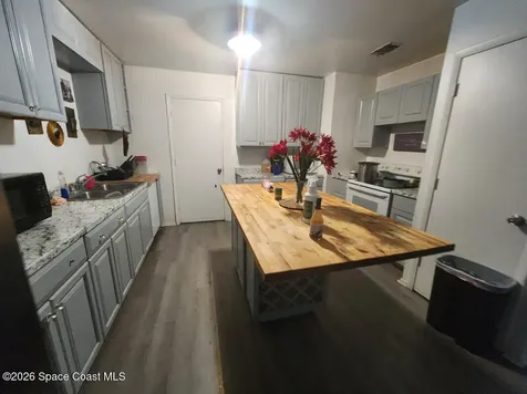 1066 Galty Circle NE Palm Bay FL 32905