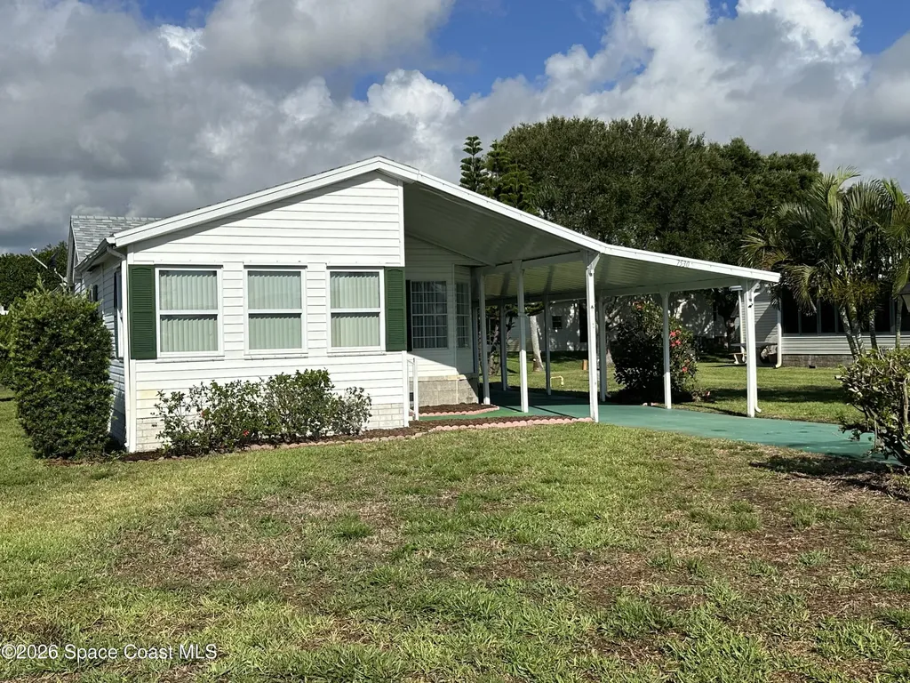 7530 Agawam Road Micco FL 32976