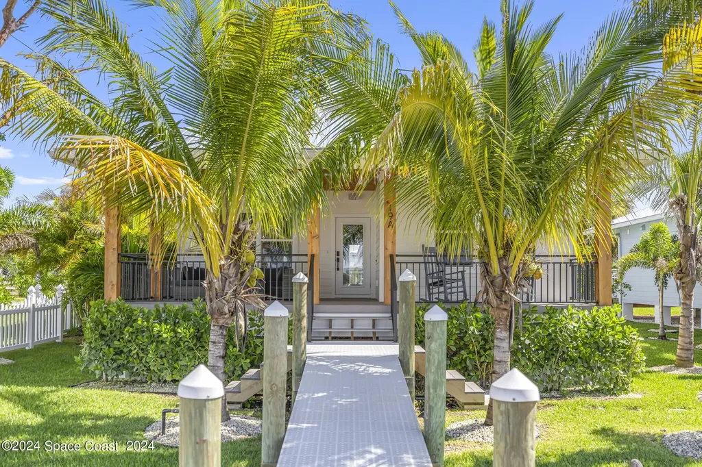 19 Vip Island Grant-valkaria FL 32949