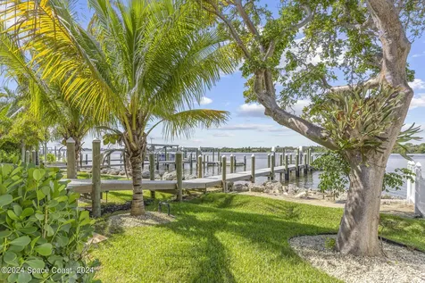 19 Vip Island Grant-valkaria FL 32949