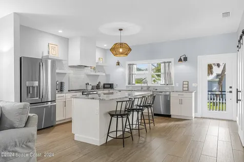 19 Vip Island Grant-valkaria FL 32949