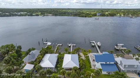 19 Vip Island Grant-valkaria FL 32949