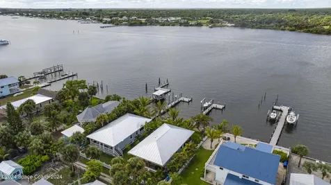19 Vip Island Grant-valkaria FL 32949