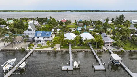 19 Vip Island Grant-valkaria FL 32949