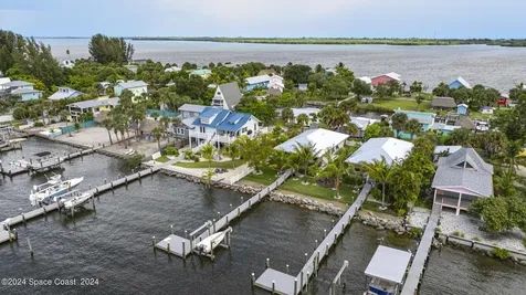 19 Vip Island Grant-valkaria FL 32949