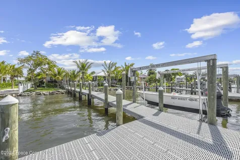 19 Vip Island Grant-valkaria FL 32949