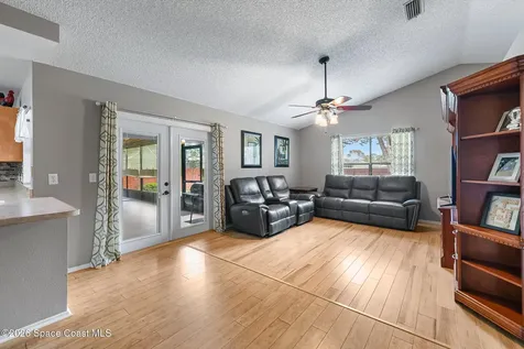 211 Seahorse Circle SE Palm Bay FL 32909