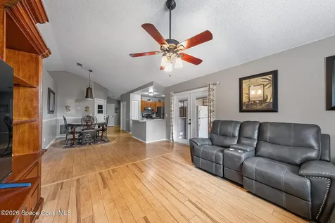 211 Seahorse Circle SE Palm Bay FL 32909