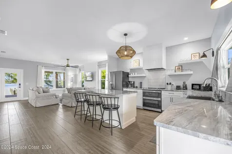 19 Vip Island Grant-valkaria FL 32949