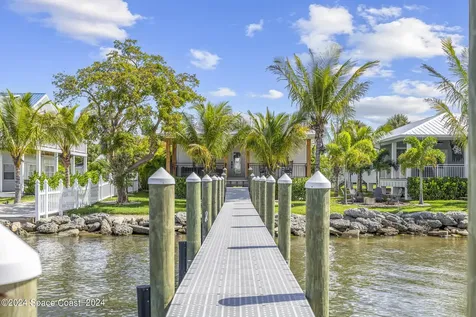 19 Vip Island Grant-valkaria FL 32949