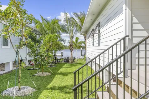 19 Vip Island Grant-valkaria FL 32949