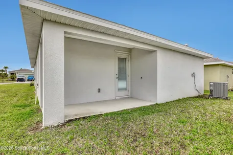 1029 Canfield Circle SE Palm Bay FL 32909