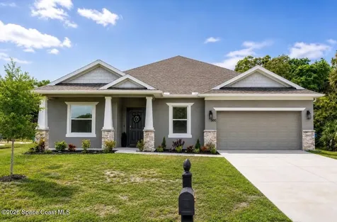 900 Nixon Circle NE Palm Bay FL 32907