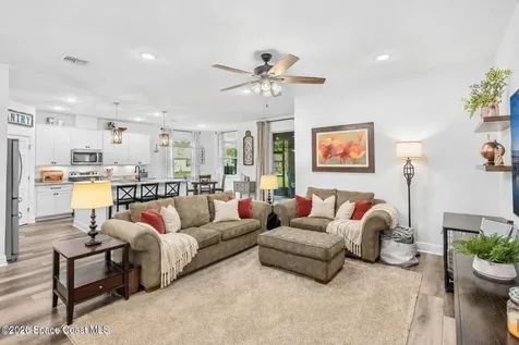 900 Nixon Circle NE Palm Bay FL 32907