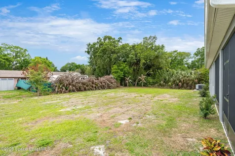 900 Nixon Circle NE Palm Bay FL 32907
