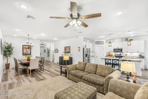 900 Nixon Circle NE Palm Bay FL 32907