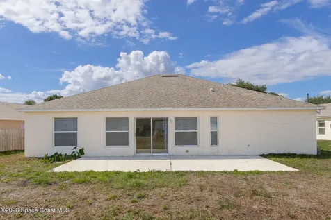 483 Freeman Road NW Palm Bay FL 32907
