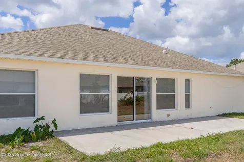 483 Freeman Road NW Palm Bay FL 32907