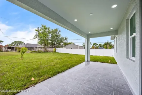 420 Di Lido Street NE Palm Bay FL 32907