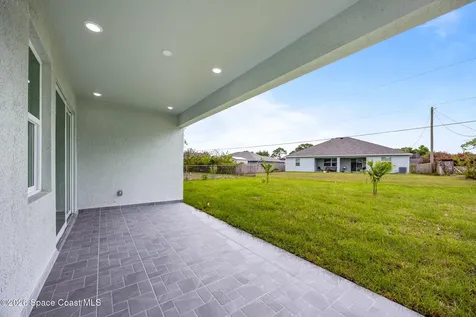 420 Di Lido Street NE Palm Bay FL 32907