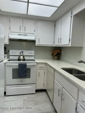 200 Saint Lucie Lane Cocoa Beach FL 32931