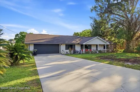 236 W Lake Ina Drive Winter Haven FL 33881