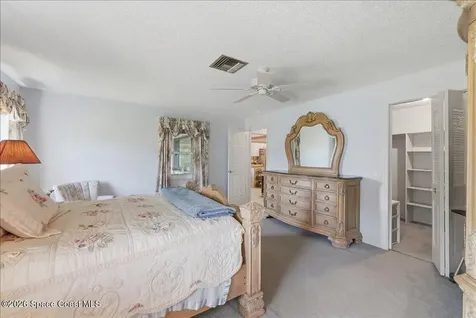236 W Lake Ina Drive Winter Haven FL 33881