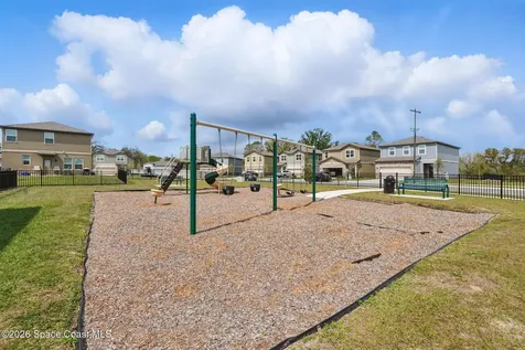 2024 Hemingway Circle Groveland FL 34736
