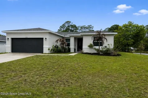 2106 Watkins Road SE Palm Bay FL 32909