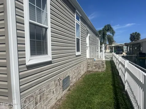 1067 Wren Circle Barefoot Bay FL 32976
