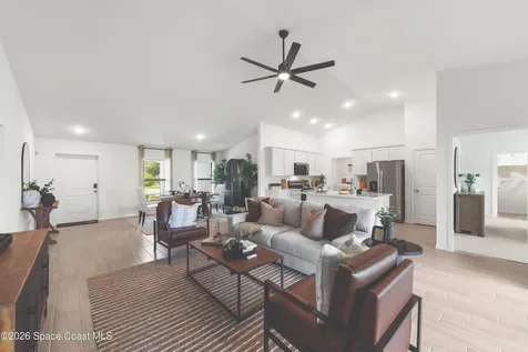 663 White Cloud Street SW Palm Bay FL 32908