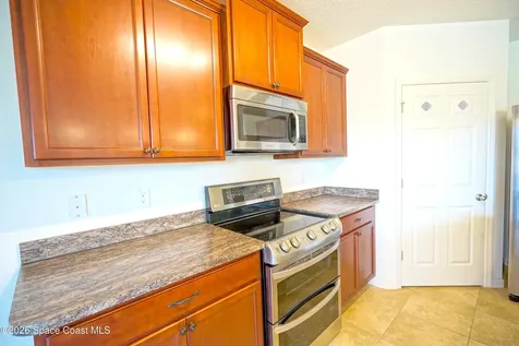 436 Great Falls Lane SW Palm Bay FL 32908
