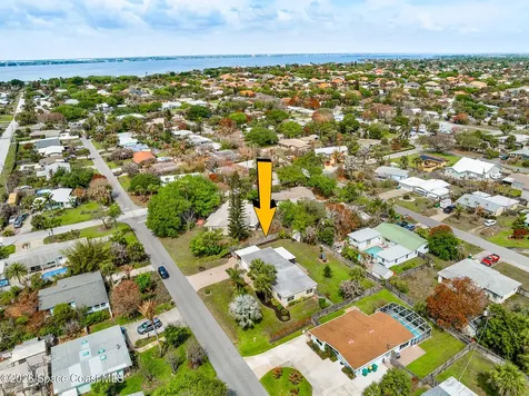 240 Avenida Central Indialantic FL 32903