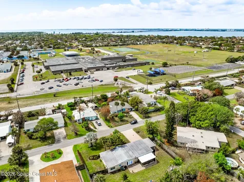 240 Avenida Central Indialantic FL 32903