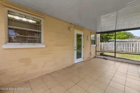 240 Avenida Central Indialantic FL 32903