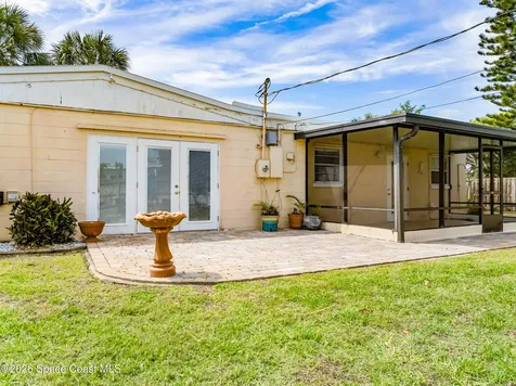 240 Avenida Central Indialantic FL 32903