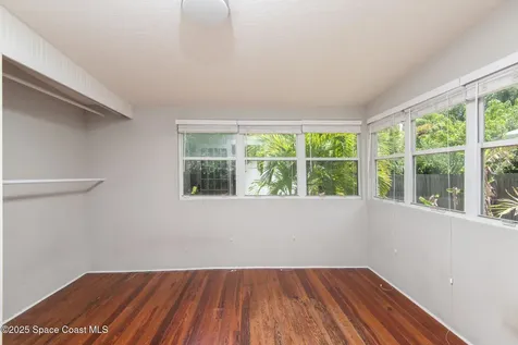 2013 Vernon Place Melbourne FL 32901