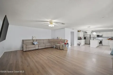 2771 Snapdragon Drive NW Palm Bay FL 32907