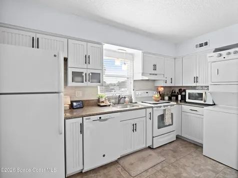 4304 London Town Road Titusville FL 32796
