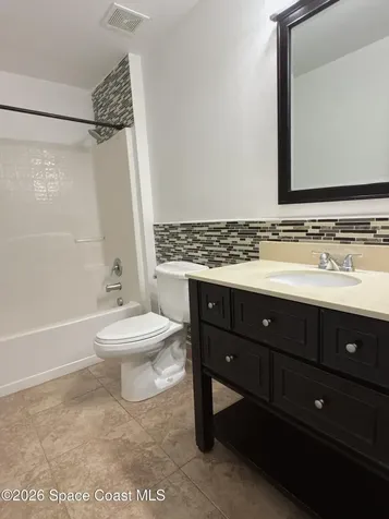 1718 Sawgrass Drive SW Palm Bay FL 32908