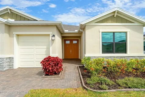 1082 Great Belt Circle Melbourne FL 32940