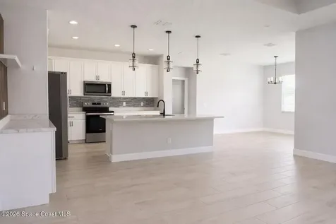 410 Di Lido Street NE Palm Bay FL 32907