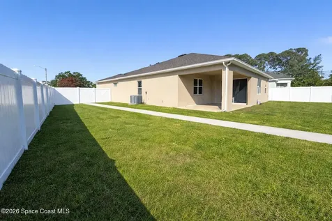 410 Di Lido Street NE Palm Bay FL 32907