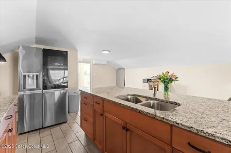 8865 Central Avenue Micco FL 32976