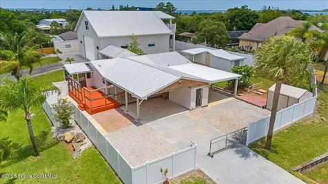 8865 Central Avenue Micco FL 32976