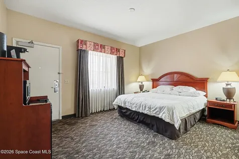 1653 N Us Highway 1 Ormond Beach FL 32174